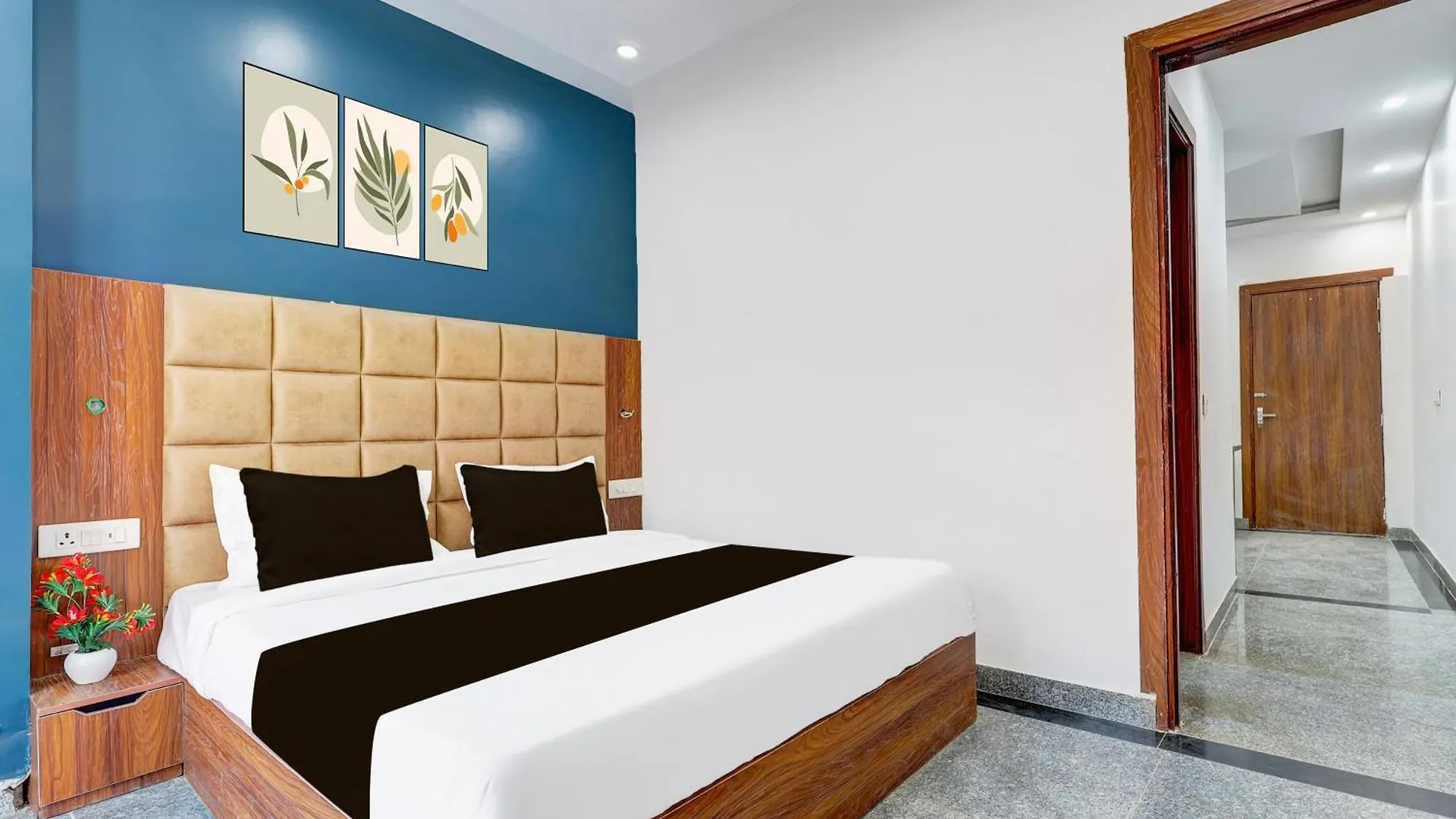 Super Townhouse Sector 62 Gurgaon Near World Mark