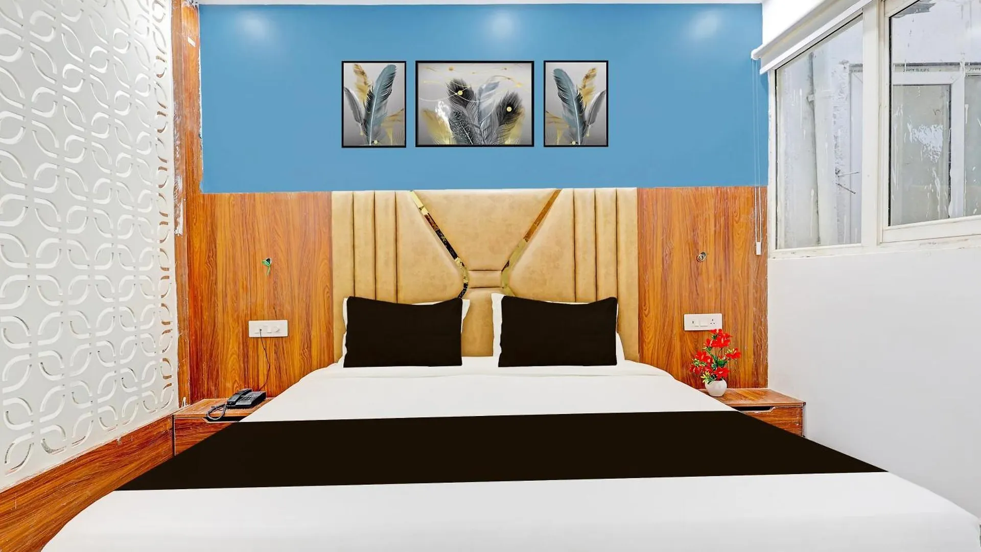 Hotel Super Townhouse Sector 62 Gurgaon Near World Mark