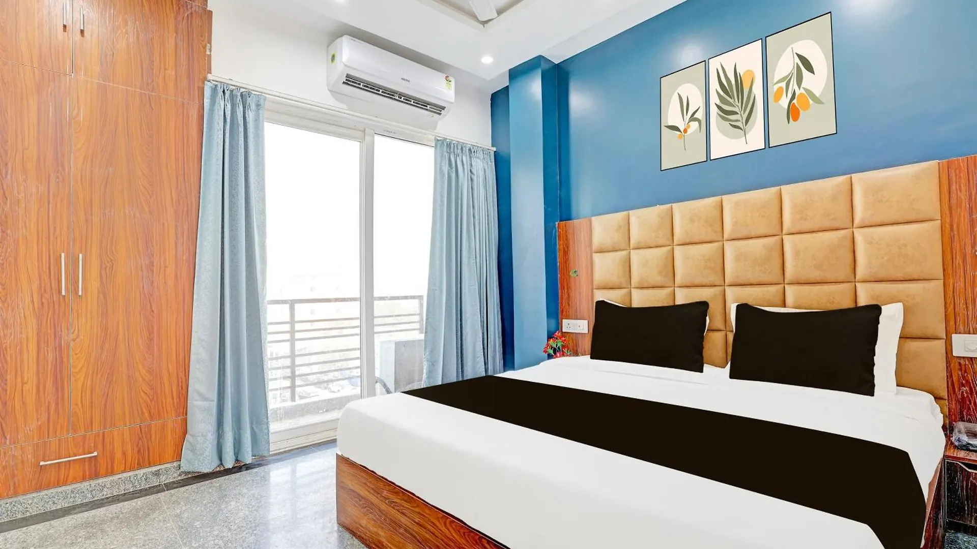 Super Townhouse Sector 62 Gurgaon Near World Mark