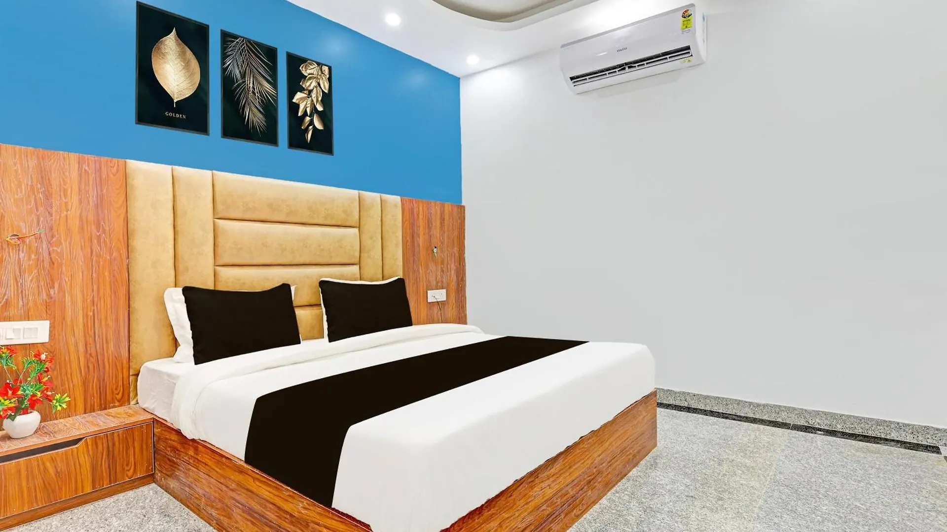 Hotel Super Townhouse Sector 62 Gurgaon Near World Mark